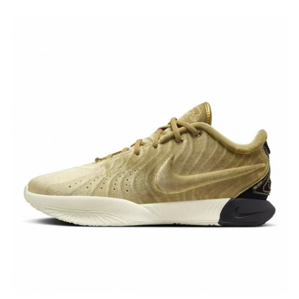 Nike LeBron 21 Ep 'The Shop Nobility' Main image