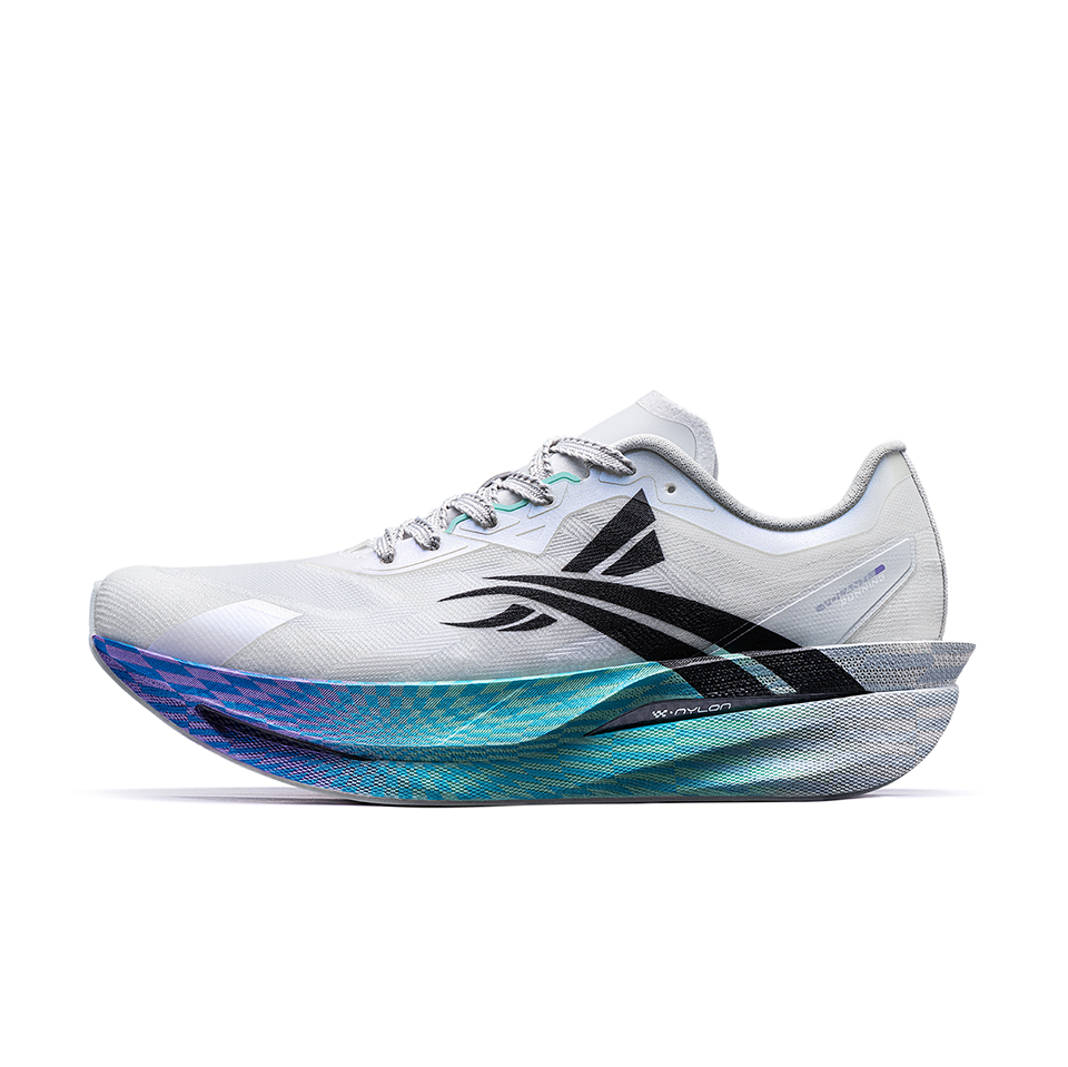 Volanti Chasing Moon 'Northern Star' | Running Shoes Main image