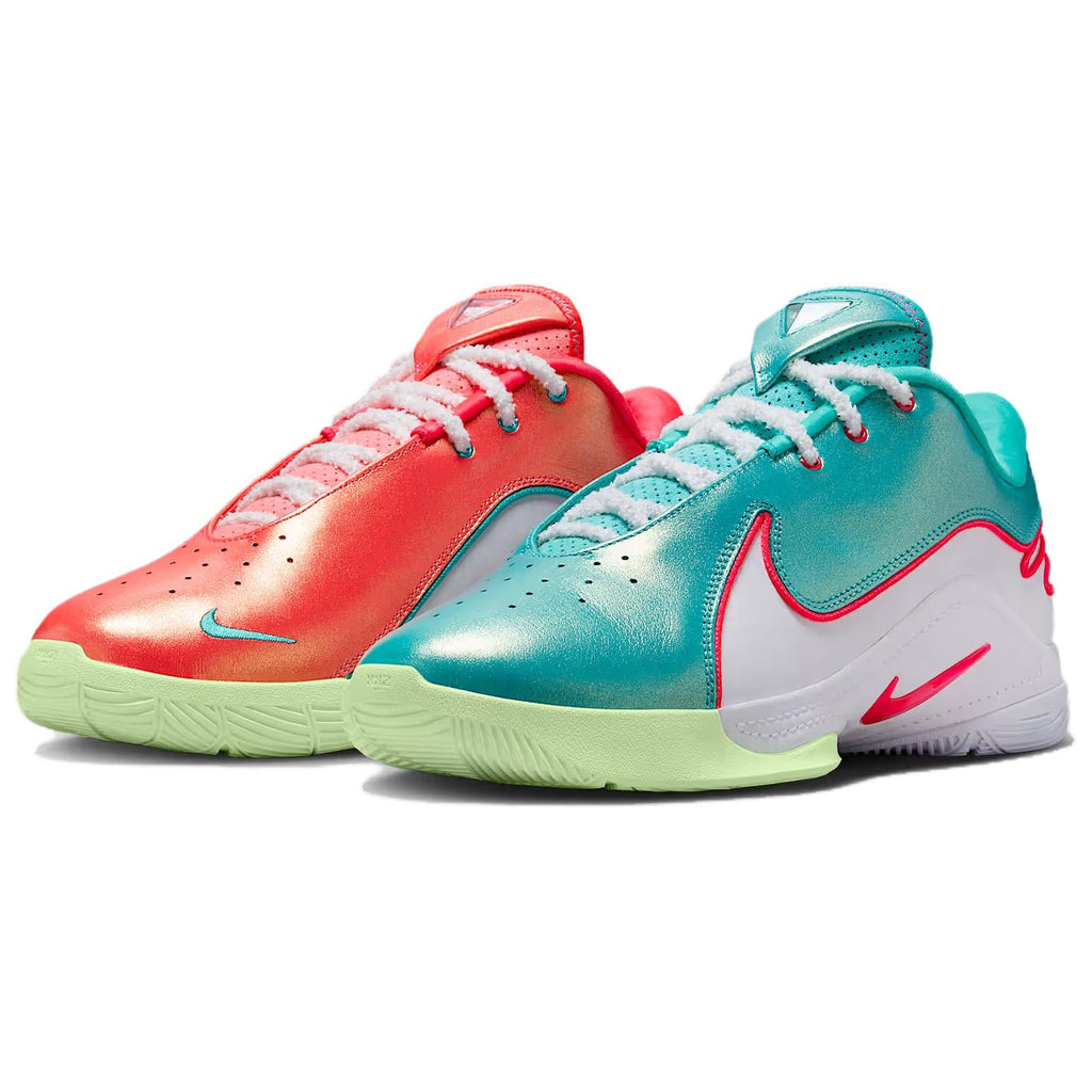 Nike LeBron 22 'Christmas'