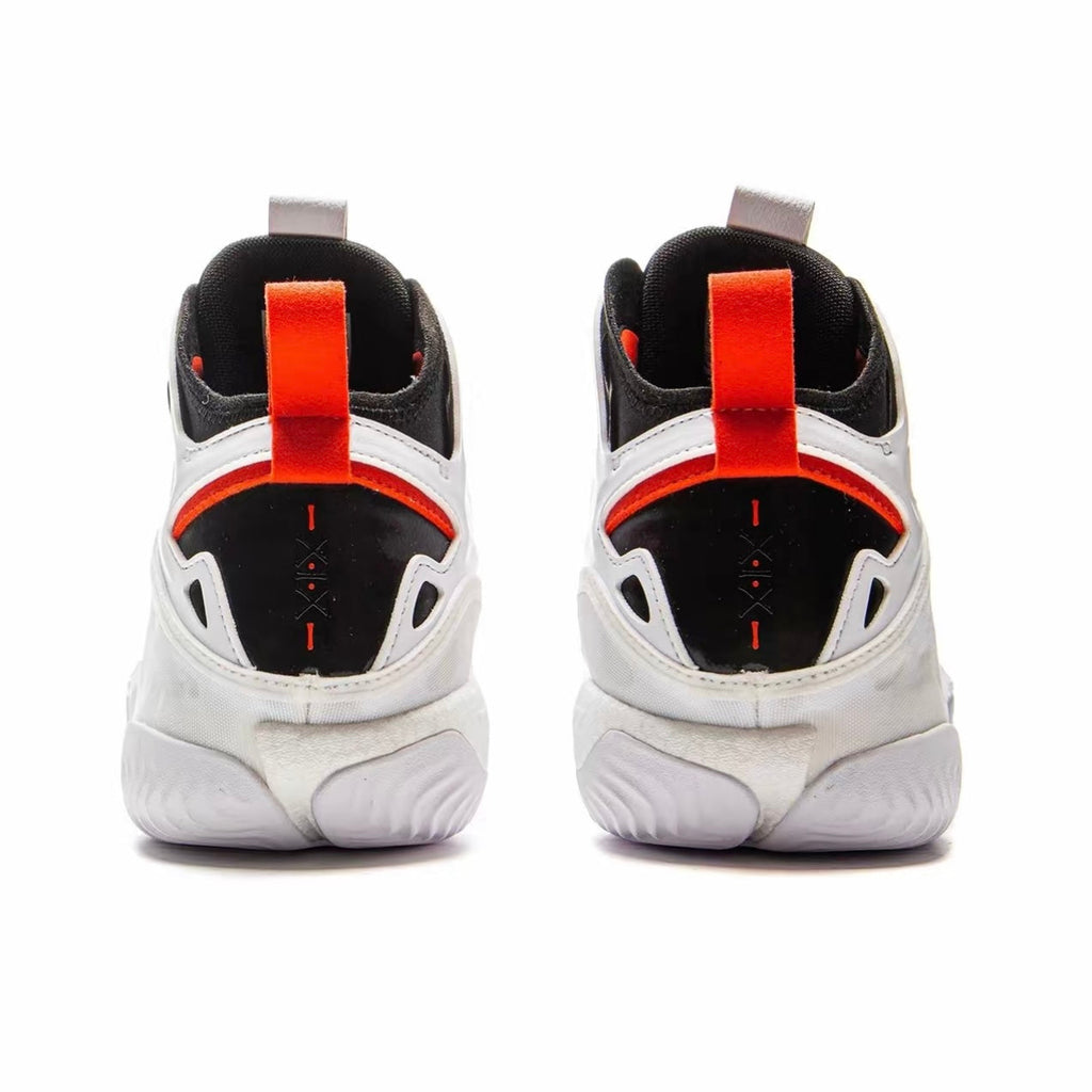 LiNing Yushuai 19 ‘White Black’