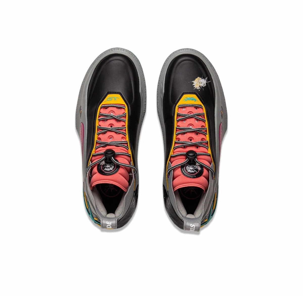 LiNing Way of Wade 11 x Staple ‘Retro Card’