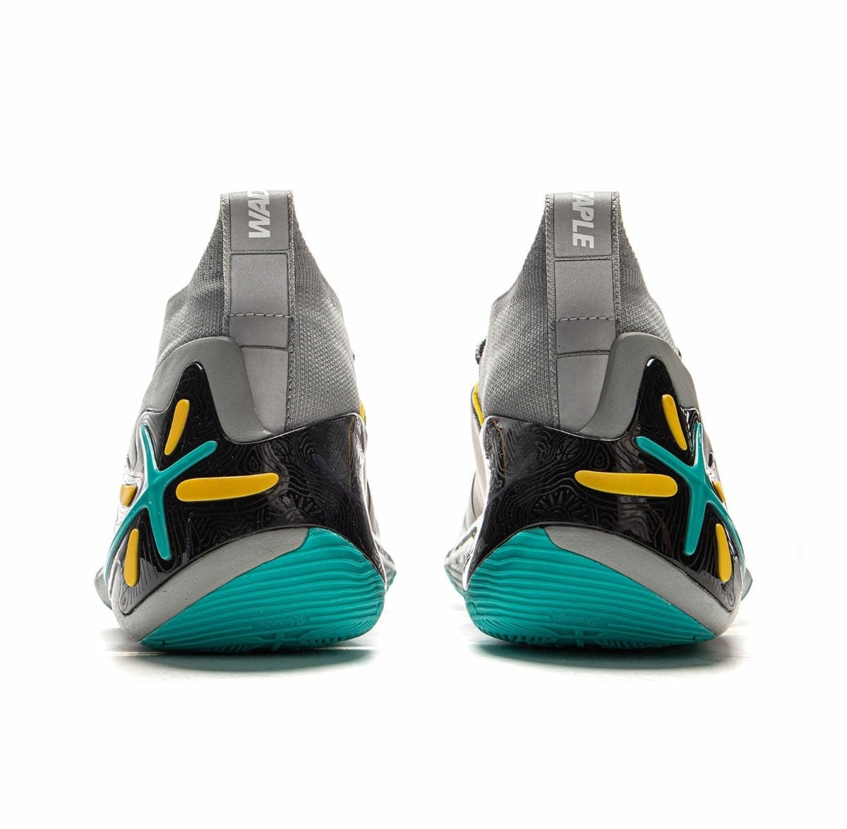 LiNing Way of Wade 11 x Staple ‘Retro Card’
