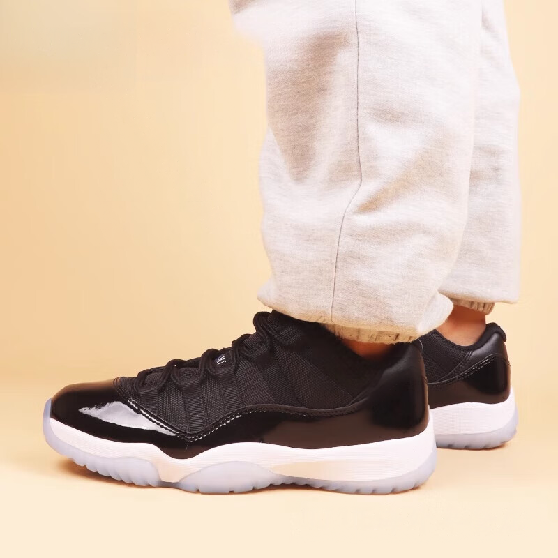 Jordan Air Jordan 11 Retro Low GS 'Space Jam' Secondary image